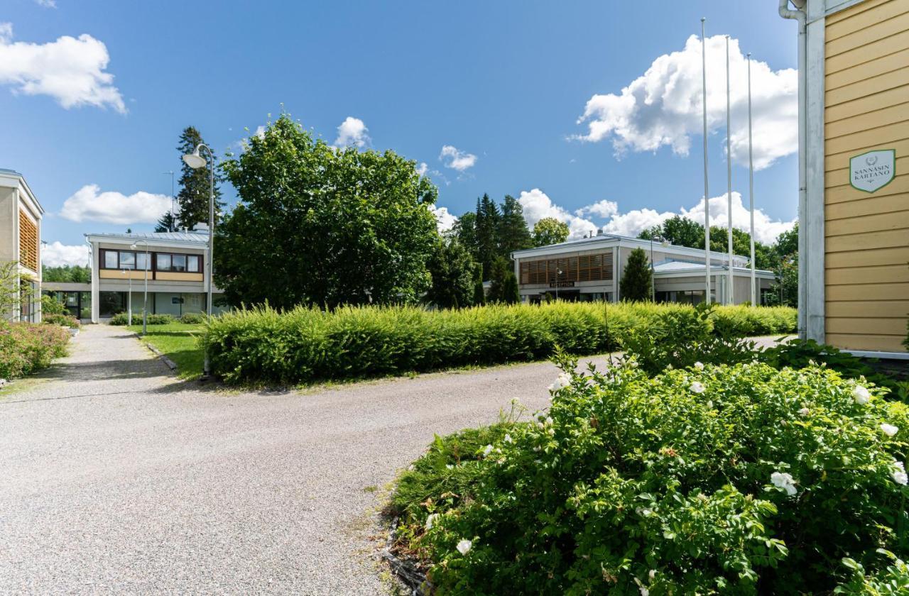 Sannasin Kartano Hotel Exterior photo