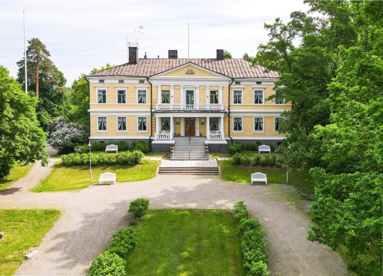 Sannasin Kartano Hotel Exterior photo